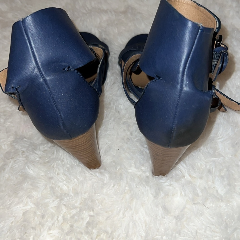 JustFab- Blue ankle strap candles - size 8 - Picture 5 of 10